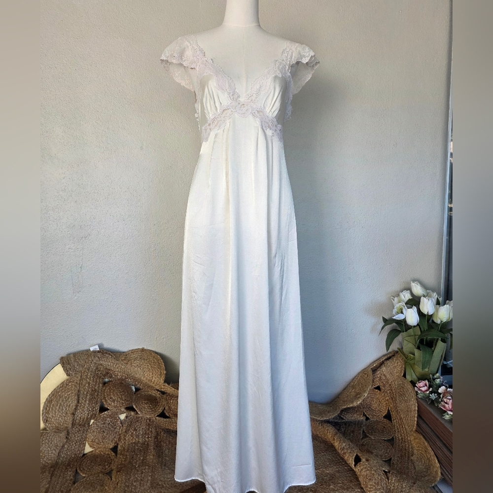 Christian Dior Vintage Ivory Lace  Trim Maxi Nightgown Slip Dress S - Picture 3 of 16